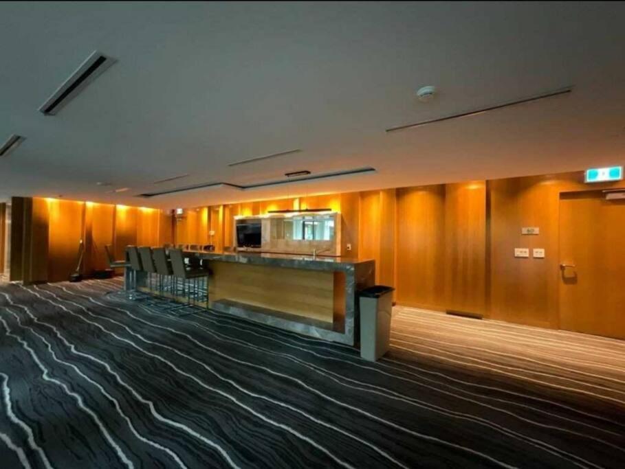 Cn Tower View With Free Parking, Pool, & More Amenities Toronto Exteriör bild